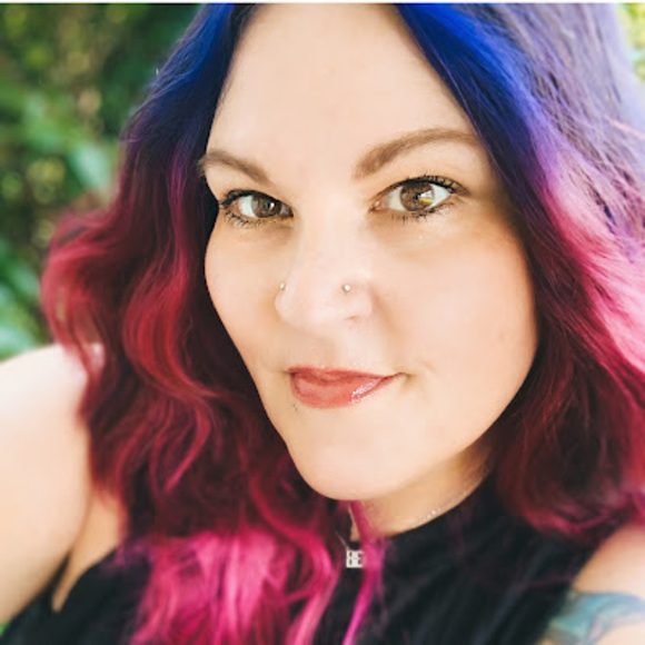 Meet your Posher, Robin - Picture 2 of 2